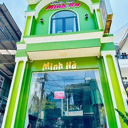 ホテル Khach San Minh Ha ダラット エクステリア 写真